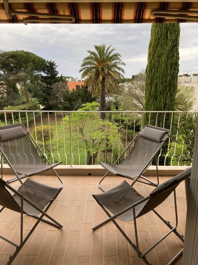 Les Palmiers Apartment Saint-Cyr-sur-Mer Exterior photo